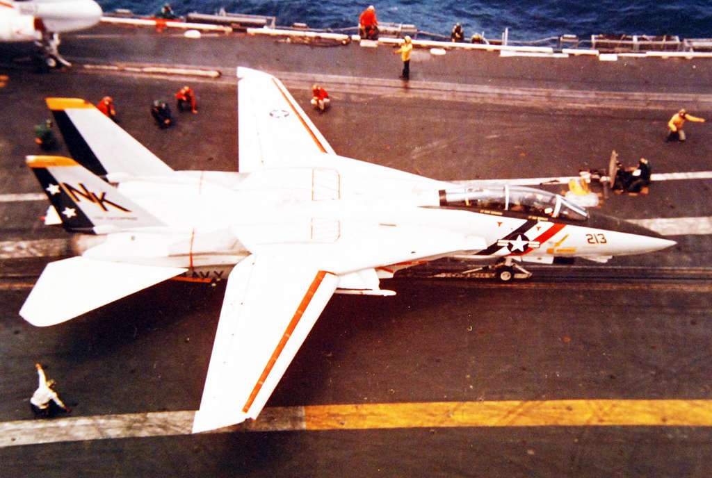 Grumman F 14a Tomcat Of Vf 2 Aboard Uss Enterprise Cvan 65 On 17