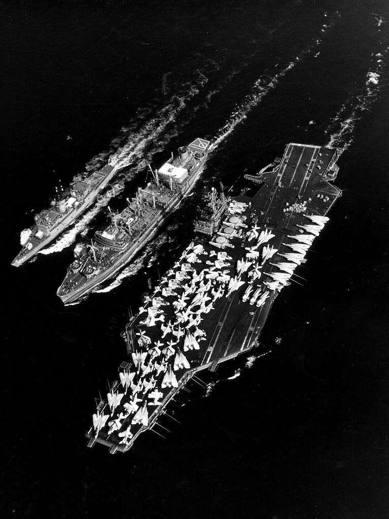 USS Truckee (AO-147) refueling John F. Kennedy (CV-67) and Thomas C ...