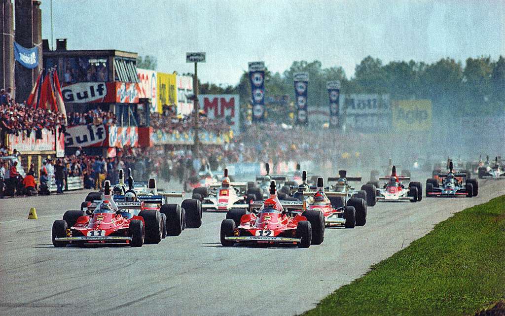 1975 Italian GP race start - Niki Lauda & Clay Regazzoni (Ferrari 