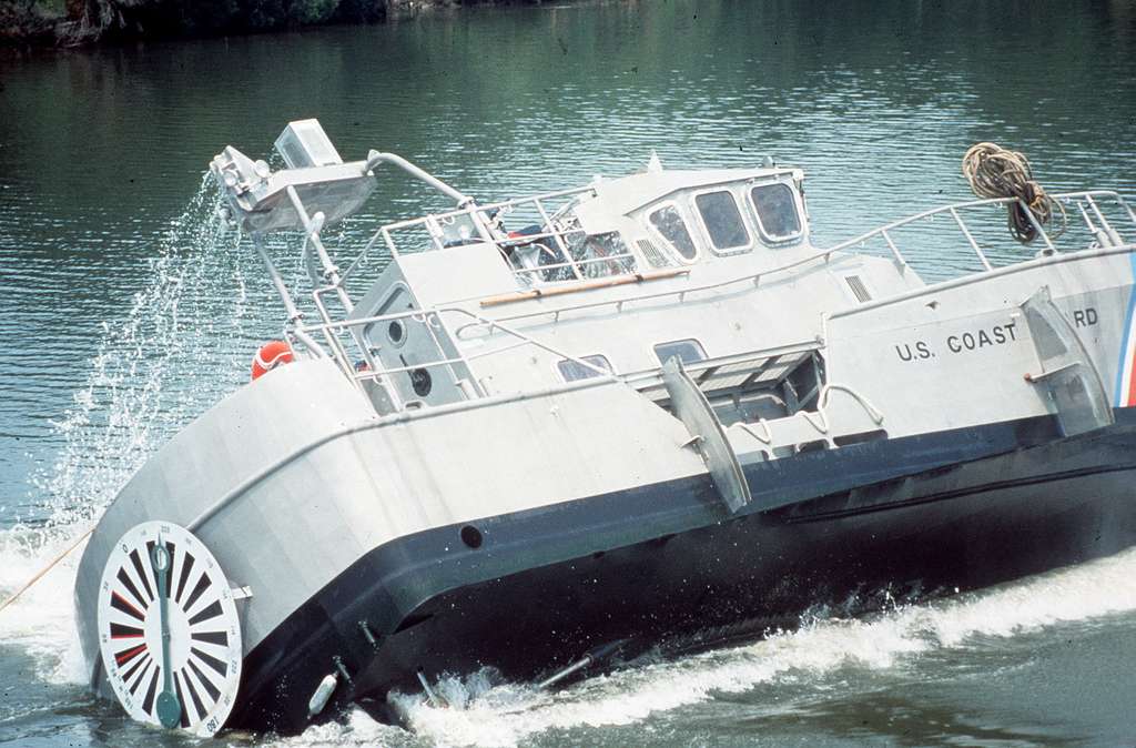 47-foot motor life boat, US Coast Guard Photo - PICRYL - Public