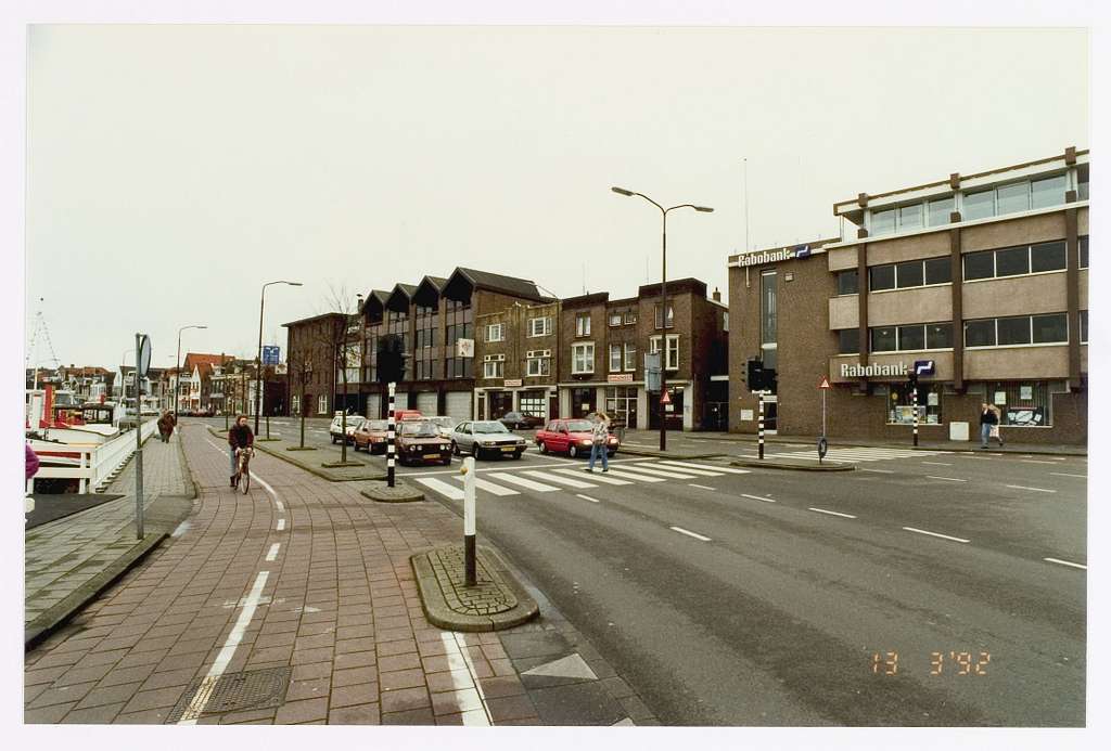 Gevelwand. Vooraan Paternosterstraat 1, hoek Kanaalkade 73 en hoek ...