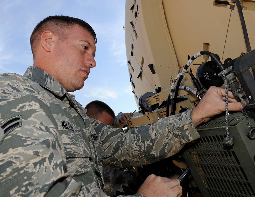 A communications radar operated by the 264th Combat - PICRYL - Public ...