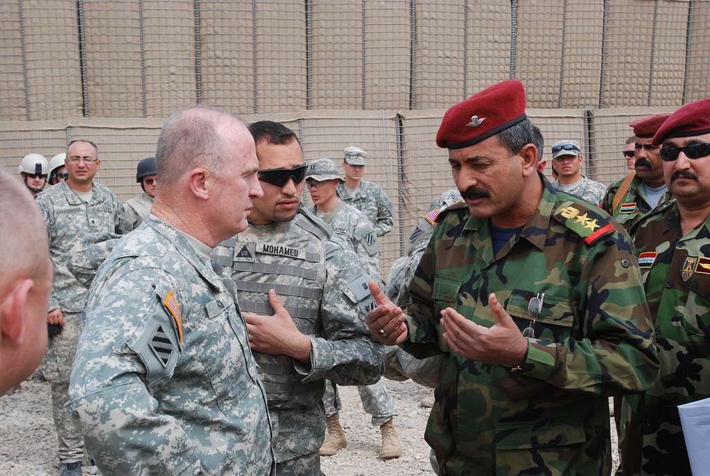 Maj. Gen. Rick Lynch, commander of Multi-National Division - NARA ...