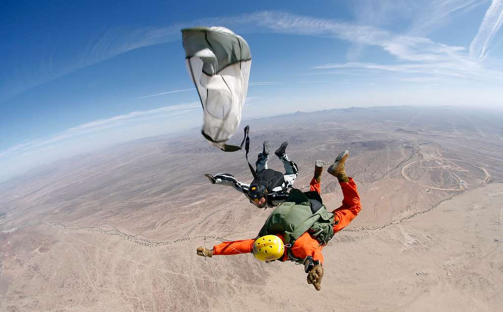 A Military Freefall Parachutist Course student (front) - PICRYL - Public  Domain Media Search Engine Public Domain Search