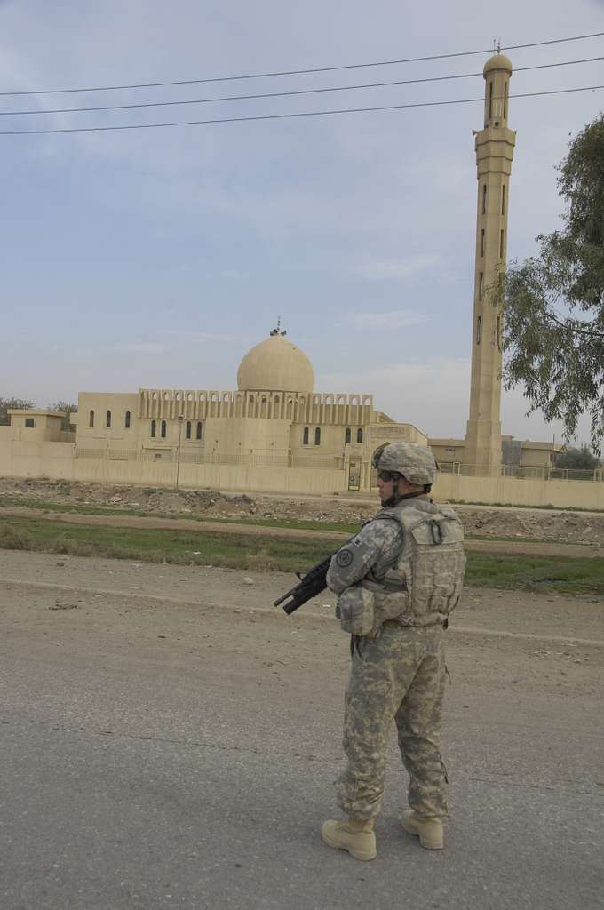 A U S Soldier From 3d Armored Cavalry Regiment Provides NARA DVIDS   A Us Soldier From 3d Armored Cavalry Regiment Provides 252378 1024 