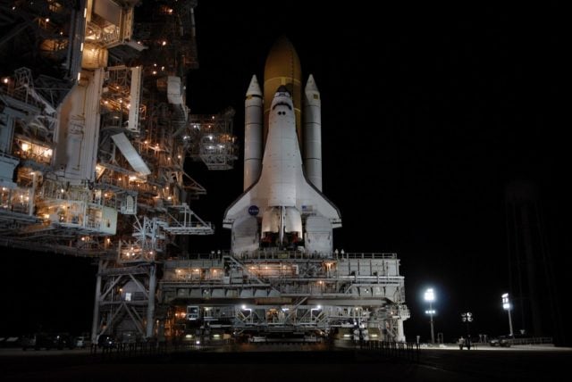 KENNEDY SPACE CENTER, FLA. -- As the Rotating Service Structure is ...