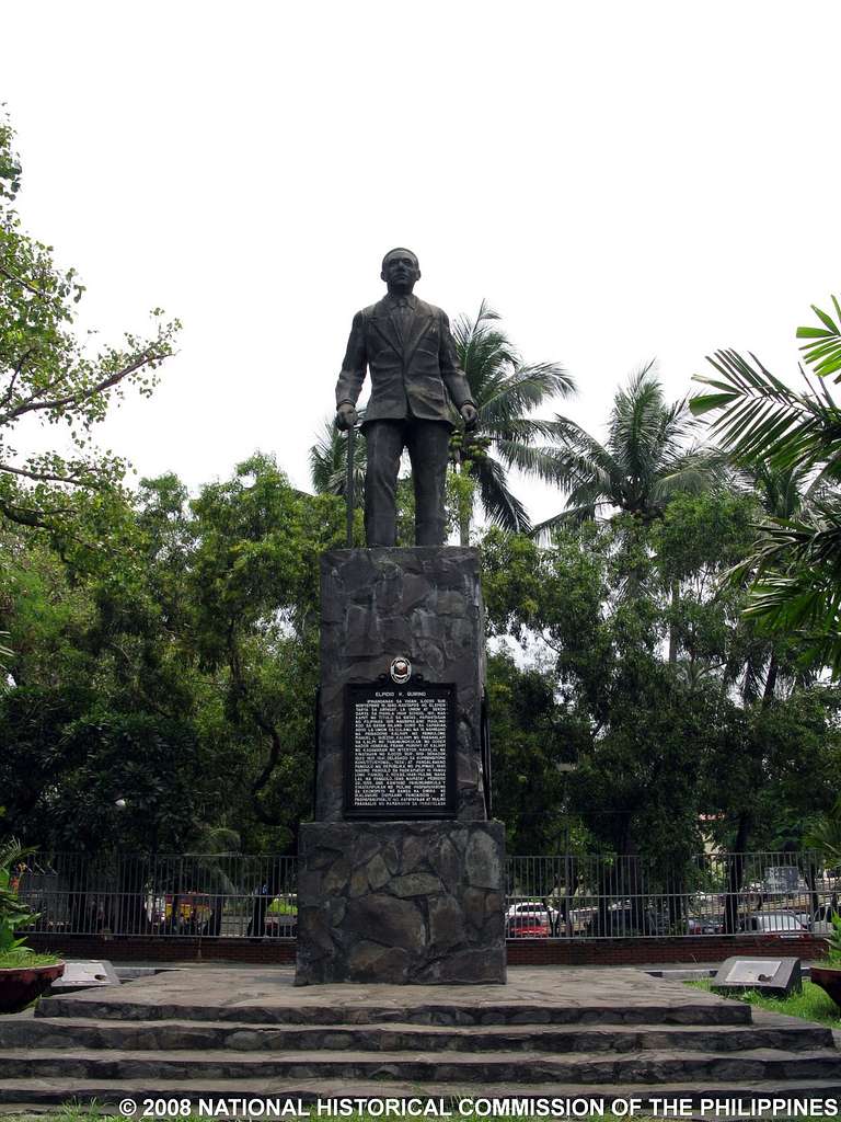 Elpidio Quirino Monument in Roxas Blvd - PICRYL - Public Domain Media ...