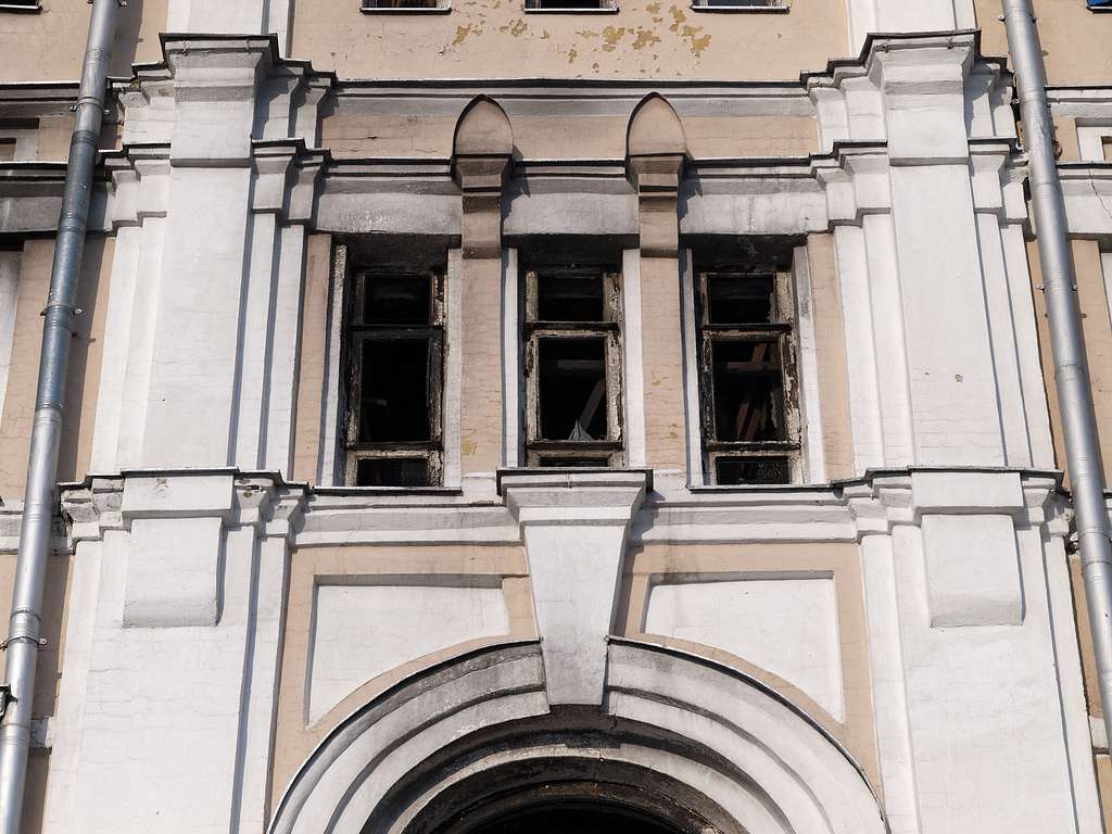 25 Windows In Moscow Image: PICRYL - Public Domain Media Search Engine  Public Domain Search}