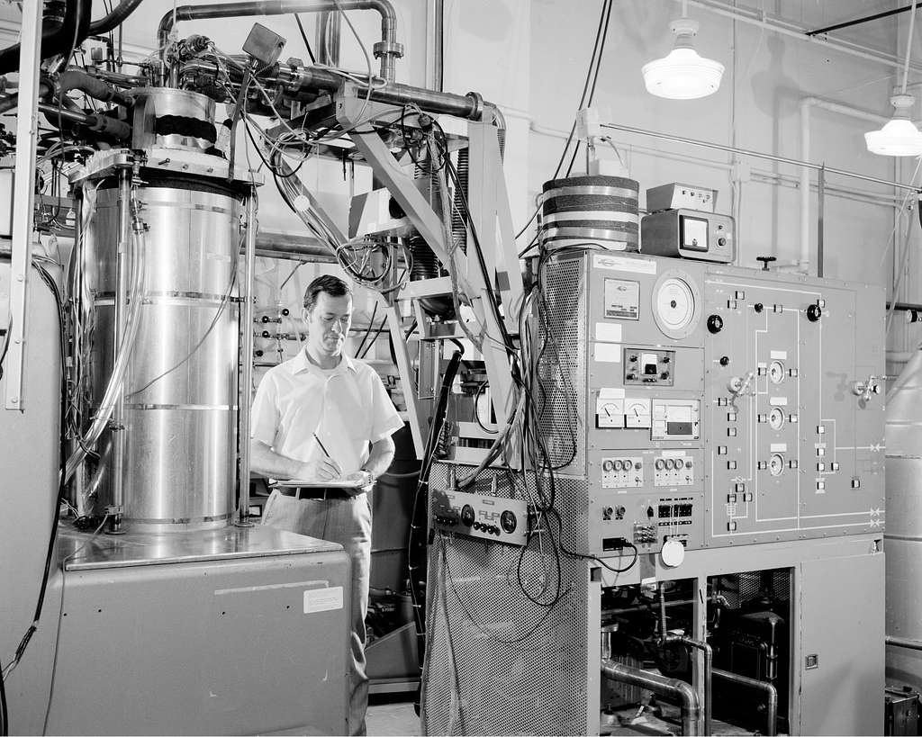 NASA DILUTION REFRIGERATOR SYSTEM - Glenn Research Center History ...