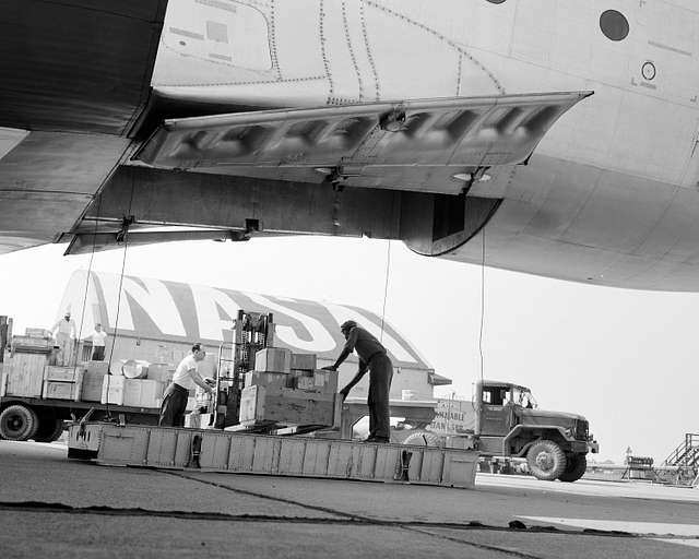 PROJECT MERCURY - SHIPMENT OF CAPSULE NO. 1 TO CAPE CANAVERAL FLORIDA ...