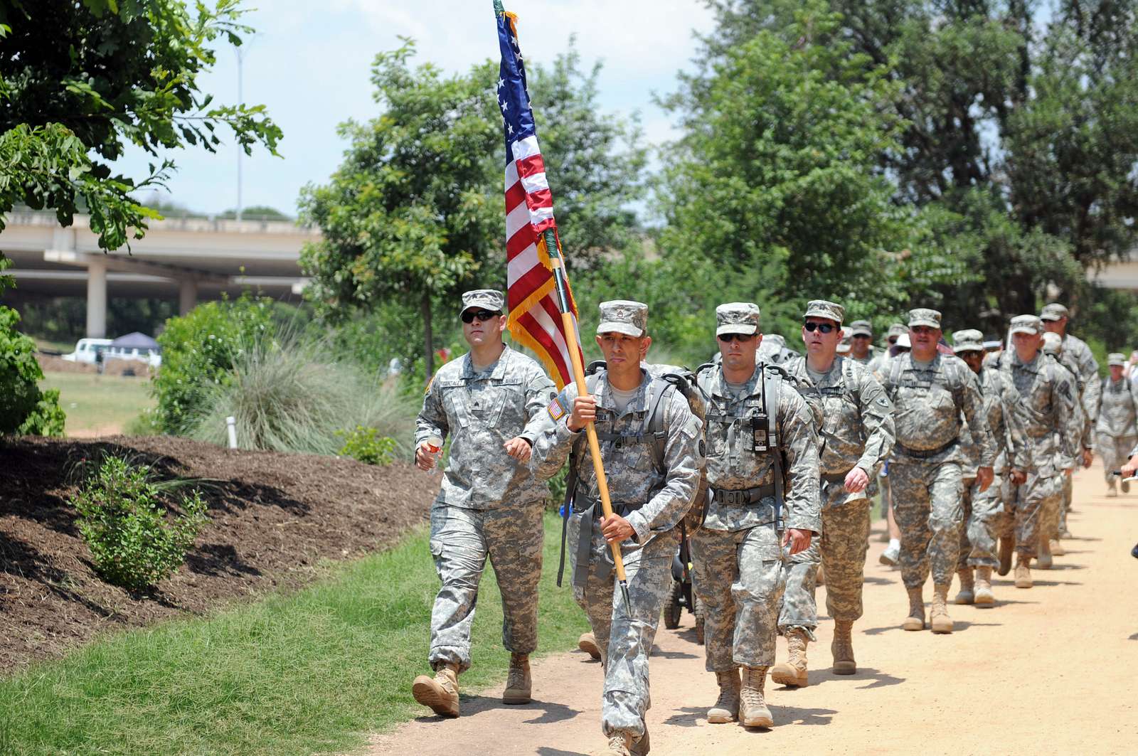 Army Staff Sgt. David Mendiola leads the fourth annual - NARA & DVIDS ...