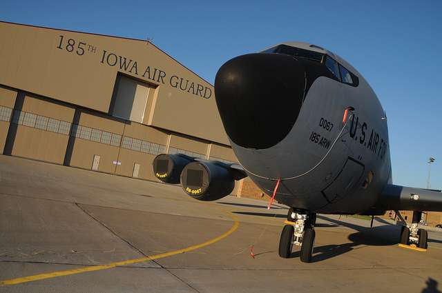 DVIDS - Images - KC-135 performs flyover at Kansas City Chiefs game