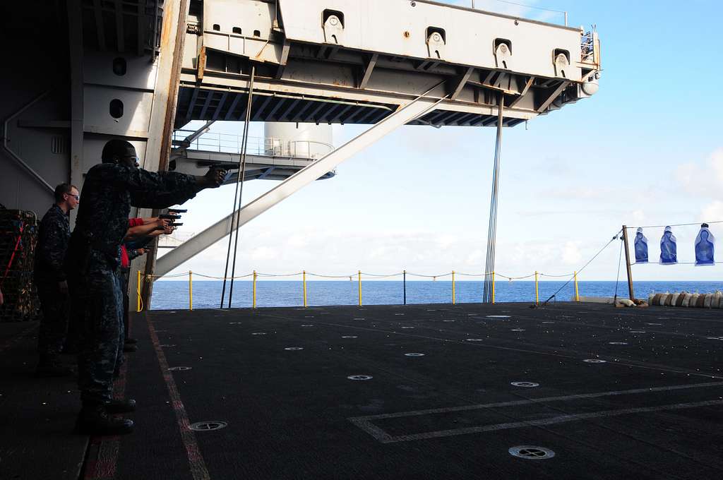 Sailors aboard the aircraft carrier USS Ronald Reagan - PICRYL - Public ...