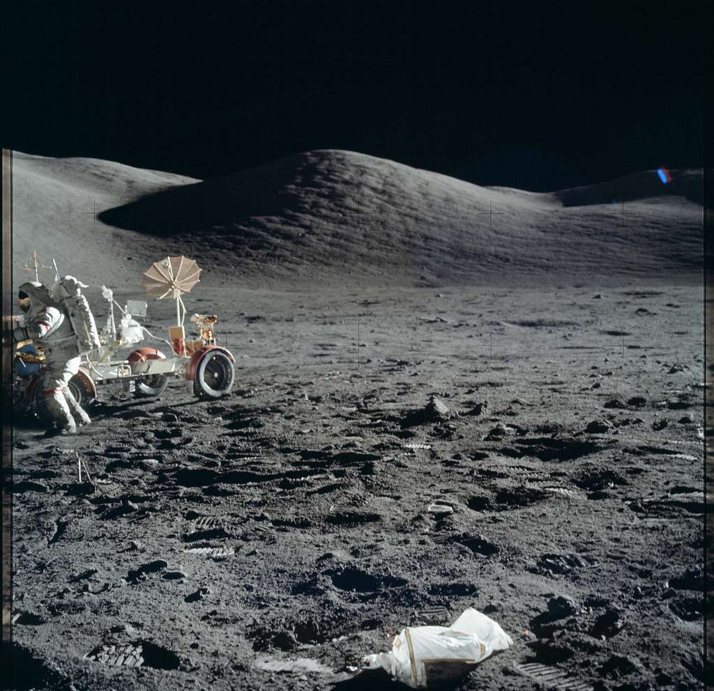 Apollo 17 Alsep And Lunar Rover Vehicle During Eva 1 - Nara & Dvids 