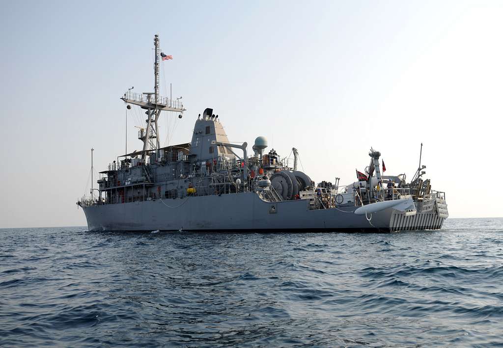 Avenger-class mine countermeasures ship USS Ardent - NARA & DVIDS ...