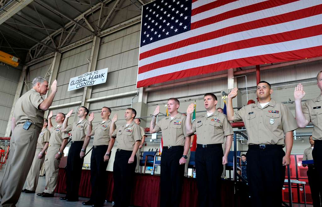 File:US Navy 071201-N-8273J-011 Chief of Naval Operations (CNO