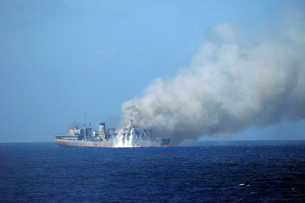 Потоплен корабль сша. Выстрел (морской термин). Sinking exercise.