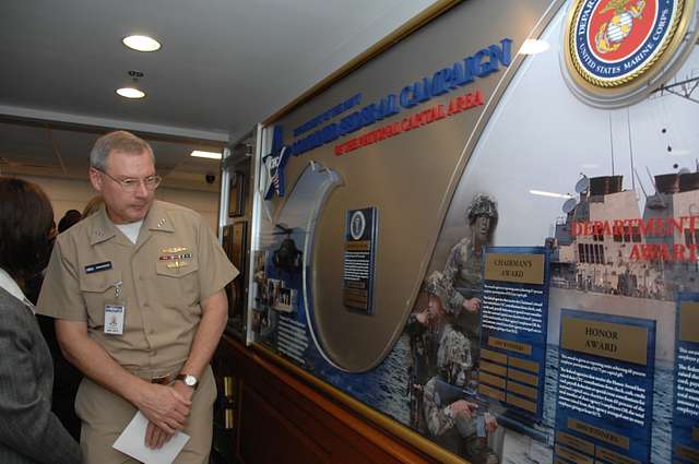 DVIDS - Images - AFDW Commander and Command Chief at the Washington  Commander game [Image 11 of 12]