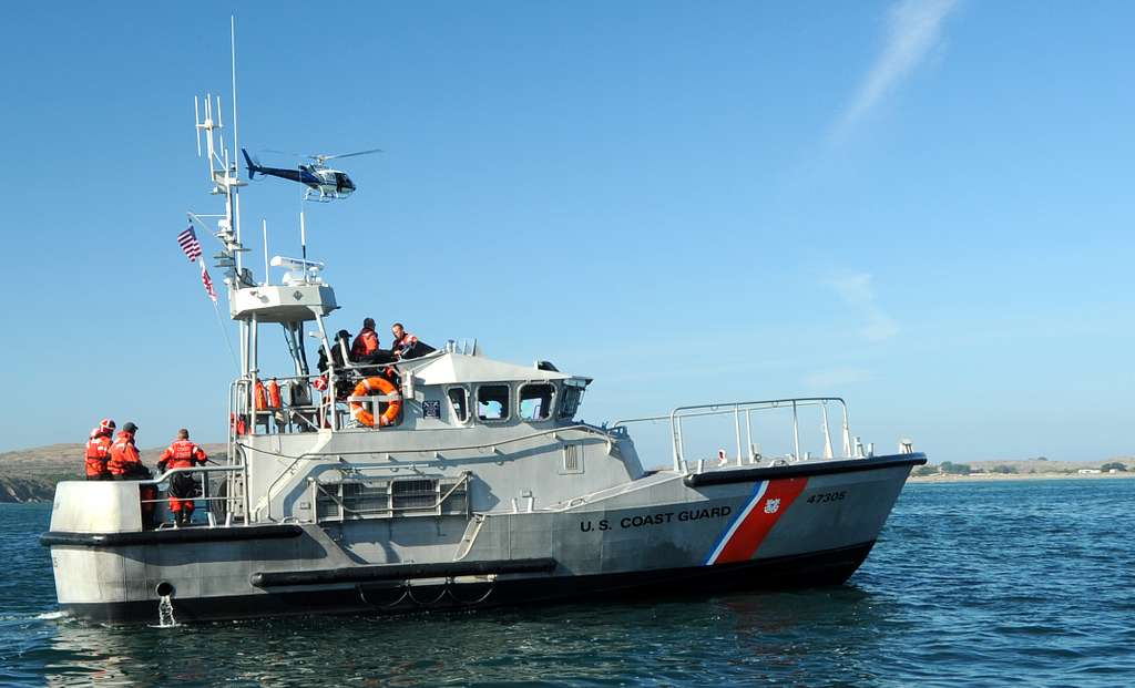 47-foot MLB - U.S. Coast guard photo - NARA & DVIDS Public Domain