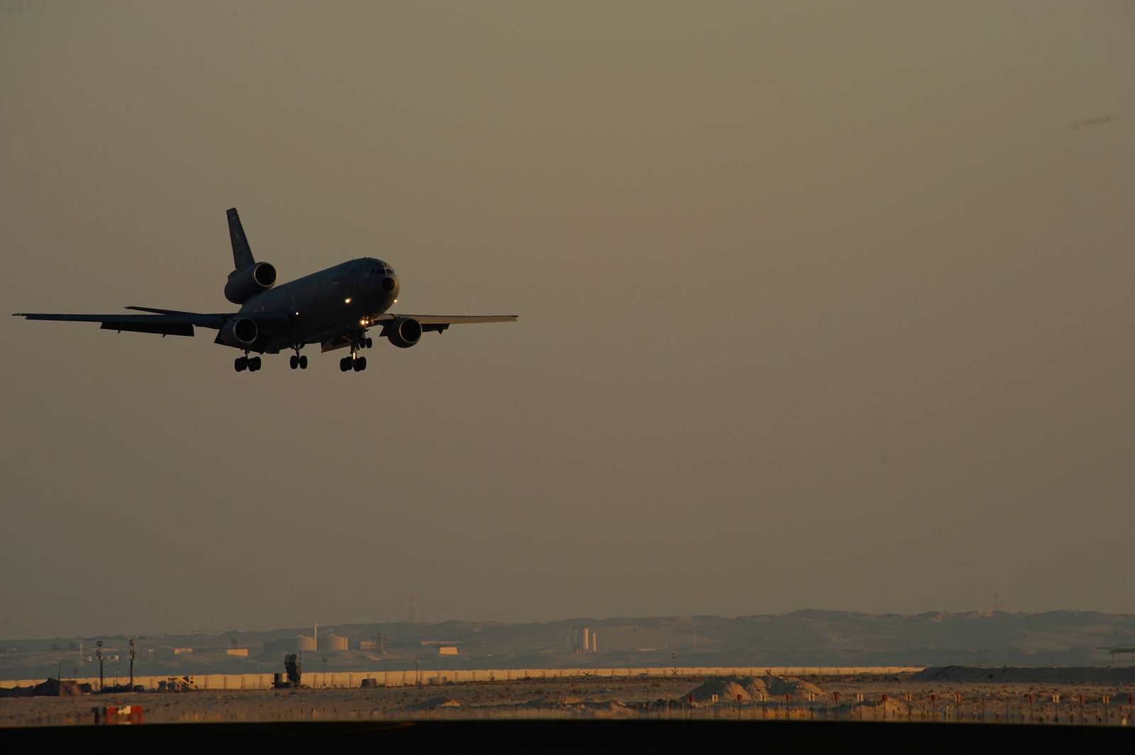 A U S Air Force Kc Extender From The Th Expeditionary Nara