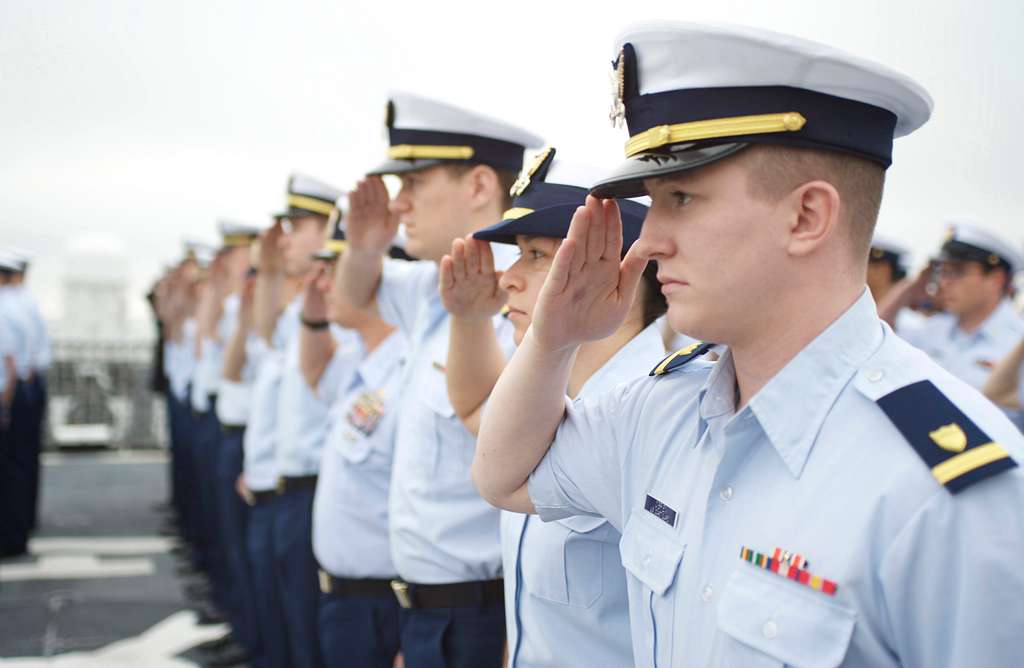 DVIDS - Images - Seattle Mariners salute the Coast Guard