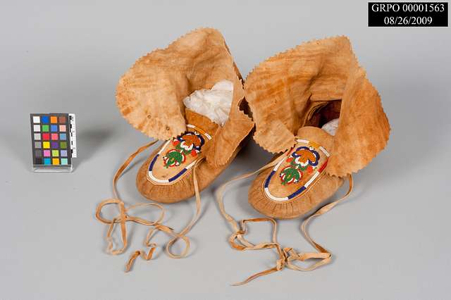 103 Moccasins Image: PICRYL - Public Domain Media Search Engine