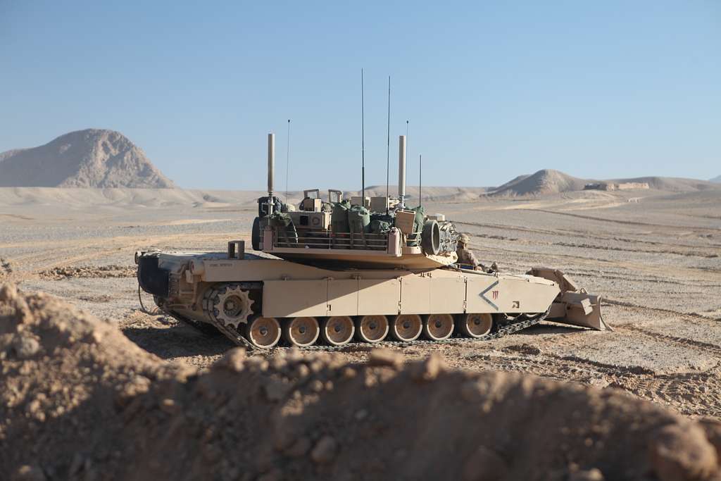 A U.S. Marine Corps M1A1 Abrams Tank with 1st Tank - PICRYL Public ...