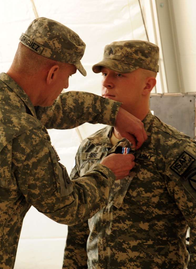 U.S. Army Sgt. Joshua R. Labbe, from Stonington, Conn., - NARA & DVIDS ...