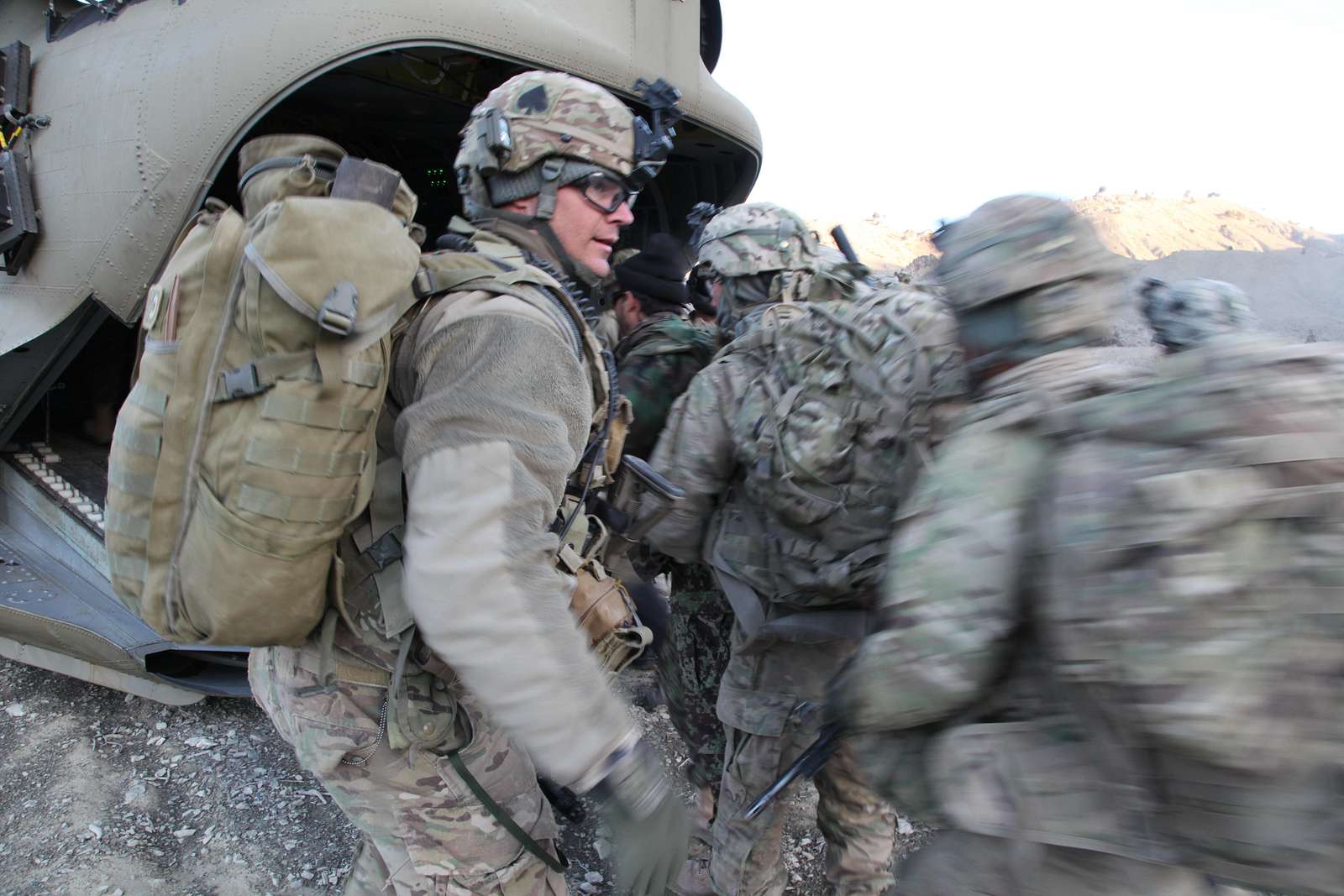 U.S. Army Soldiers With 2nd Battalion, 506th Infantry - NARA & DVIDS ...