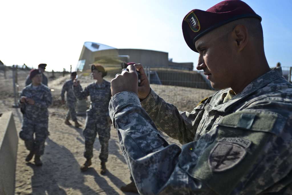 Paratroopers With The U.S. Army Civil Affairs And - PICRYL Public ...