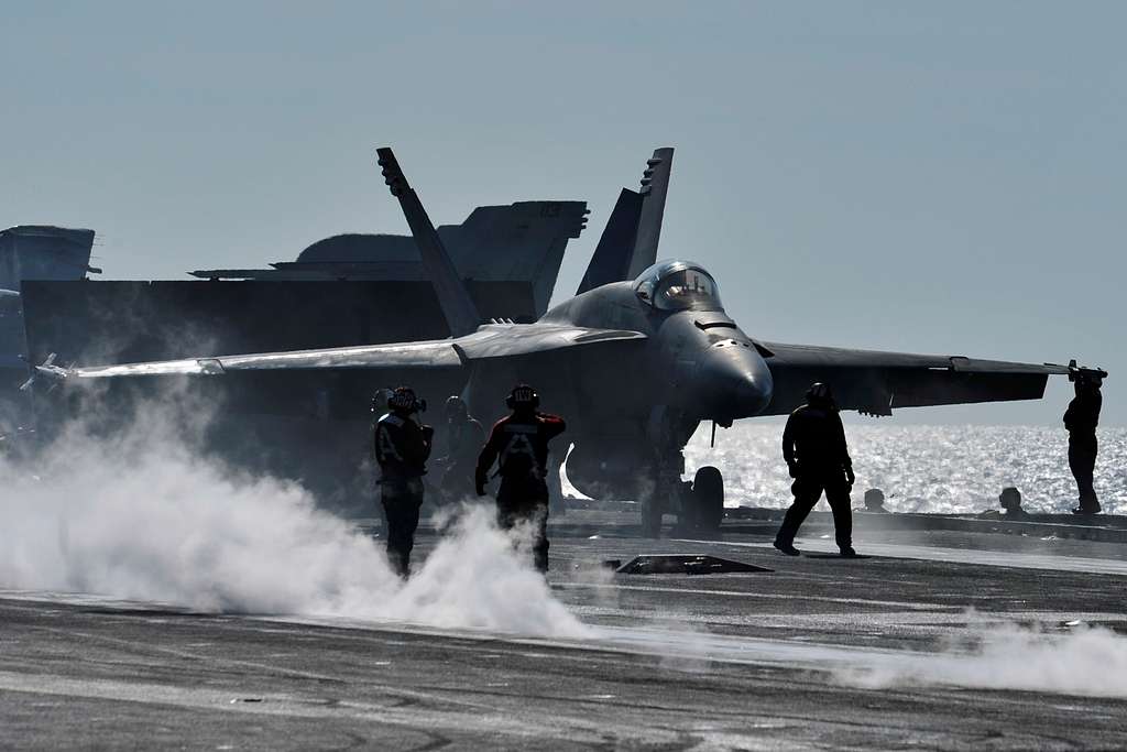 Sailors aboard the aircraft carrier USS George Washington - PICRYL ...