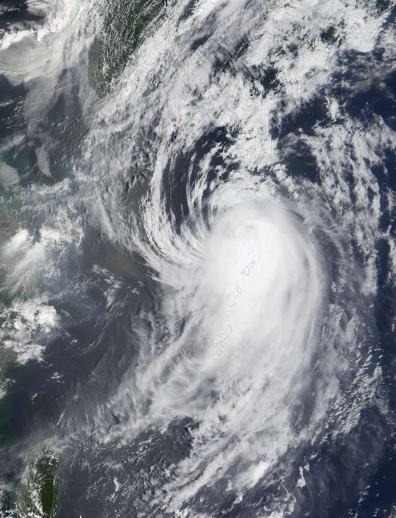 Super Typhoon Halong in Western Pacific: Natural Hazards - PICRYL ...