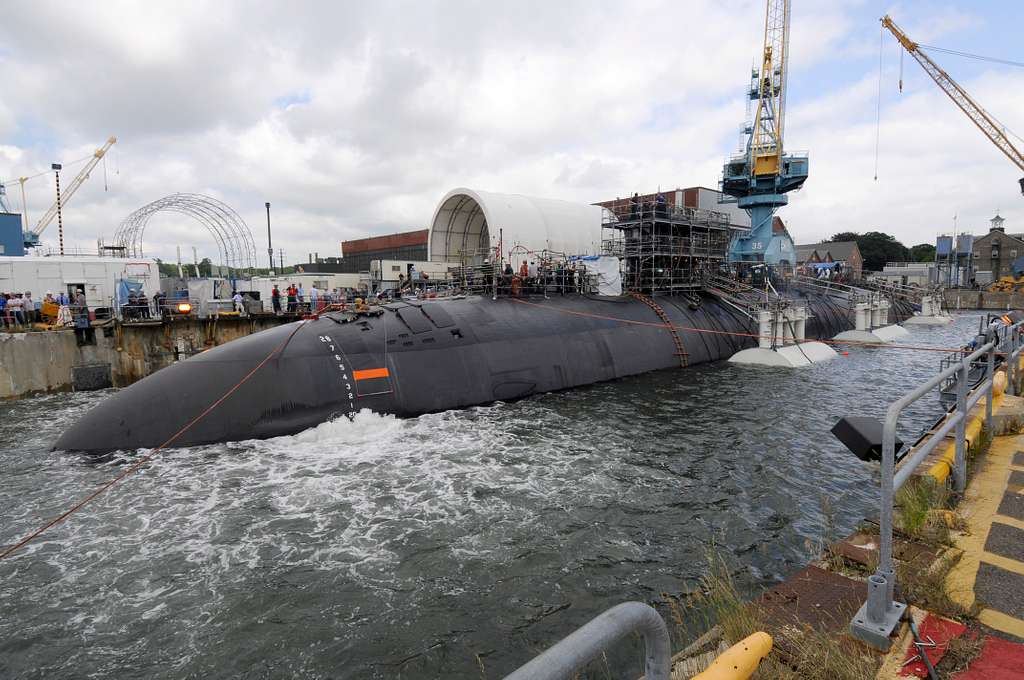 shipyard-workers-at-portsmouth-naval-shipyard-successfully-picryl