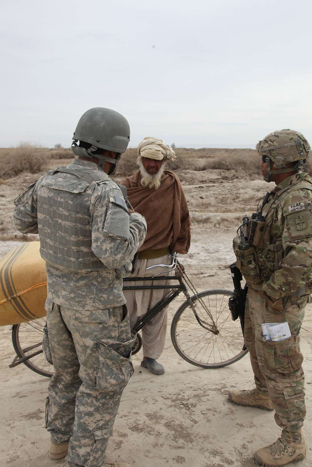 U.S. Army Capt. Daniel Thomas, Of B Company, 3rd Battalion, - NARA ...