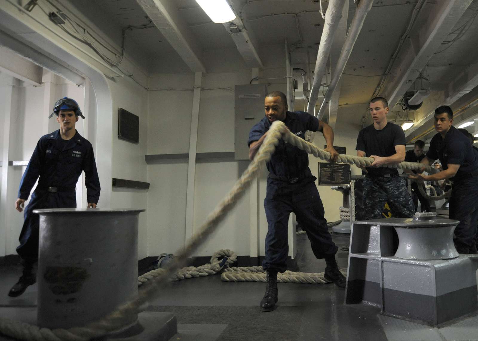 Sailors aboard the aircraft carrier USS Enterprise - NARA & DVIDS ...