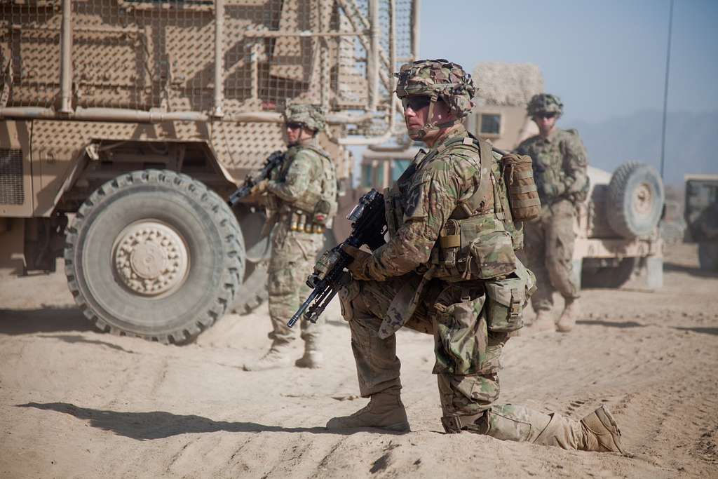 A U.S. Army Soldier with 5th Battalion, 20th Infantry - NARA & DVIDS ...