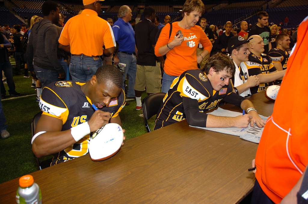 The Minnesota Vikings mascot signs autographs for fans - NARA & DVIDS  Public Domain Archive Public Domain Search