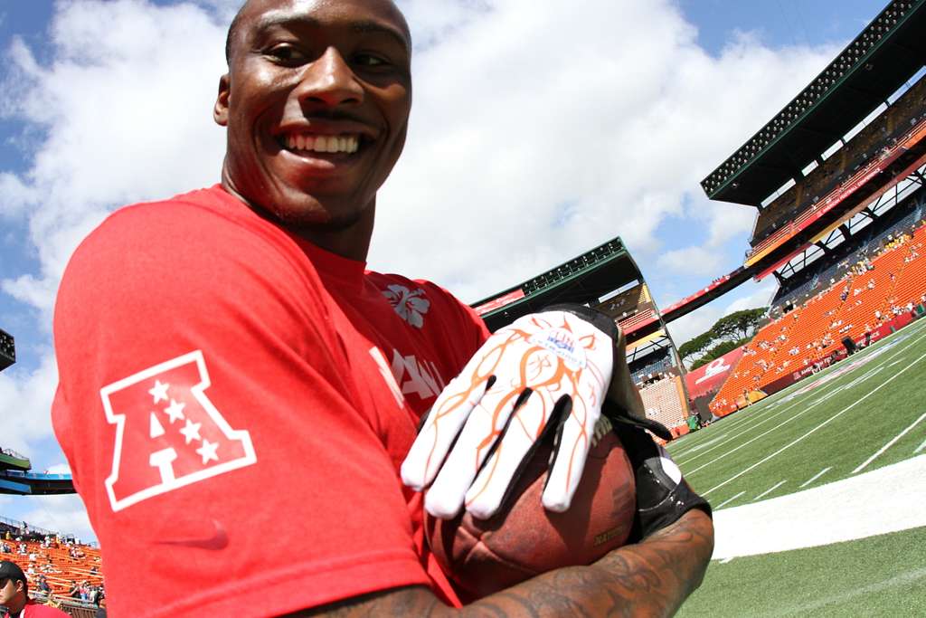 Miami Dolphins wide receiver Brandon Marshall (19) runs the ball during  first half action, between the Miami Dolphins, and the New York Jets  January 1, 2012 at Sun Life Stadium in Miami