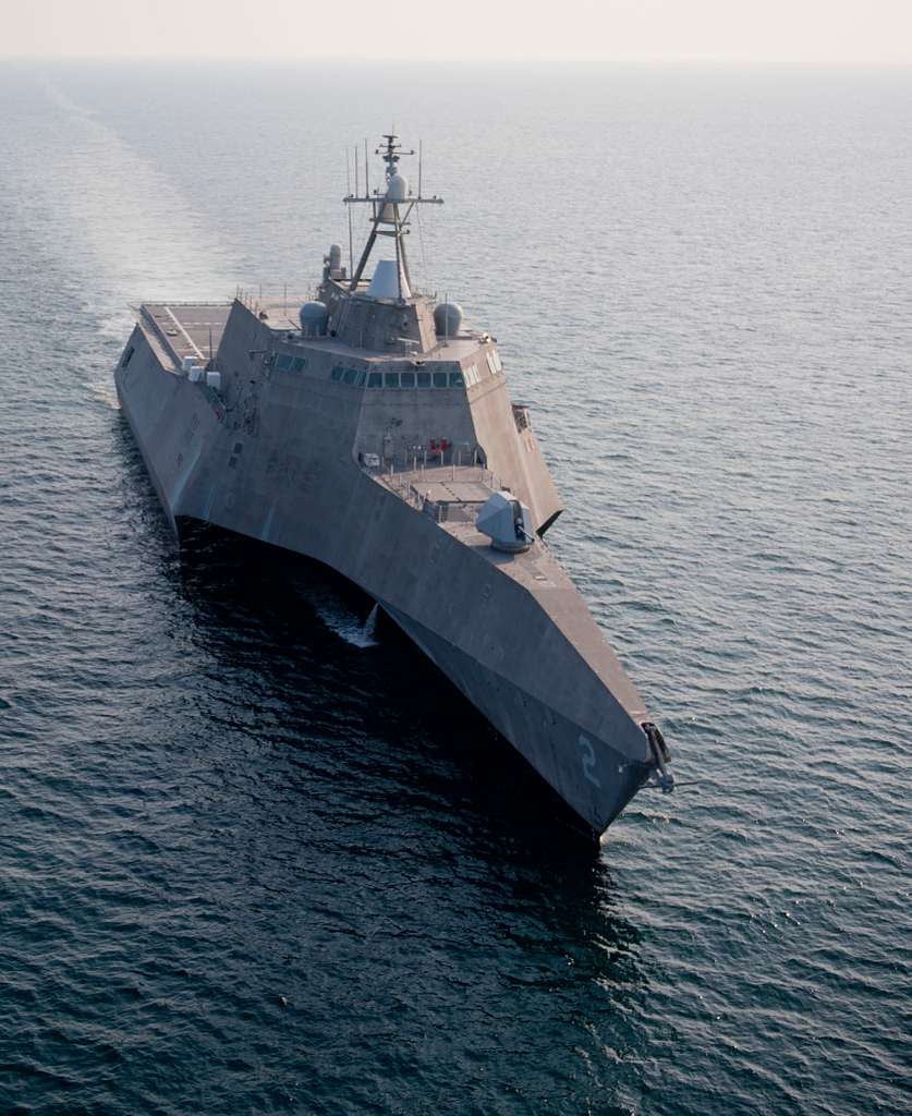 Littoral combat ship USS Independence (LCS 2) steams - PICRYL Public ...