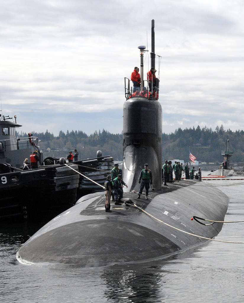 The Seawolf-class attack submarine USS Connecticut - NARA & DVIDS