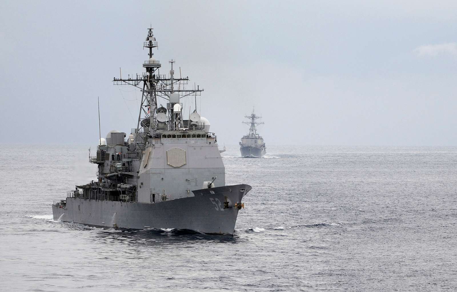 The Ticonderoga-class guided-missile cruiser USS Bunker - NARA & DVIDS ...