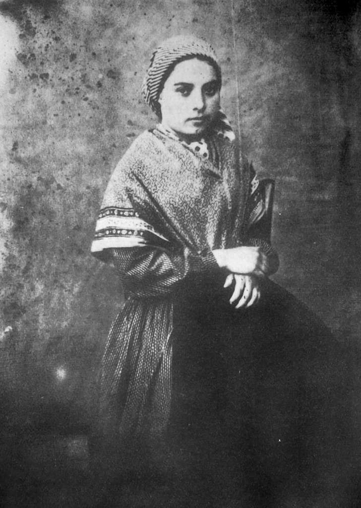Bernadette Soubirous en 1861 photo Bernadou 2 - PICRYL Public Domain Search