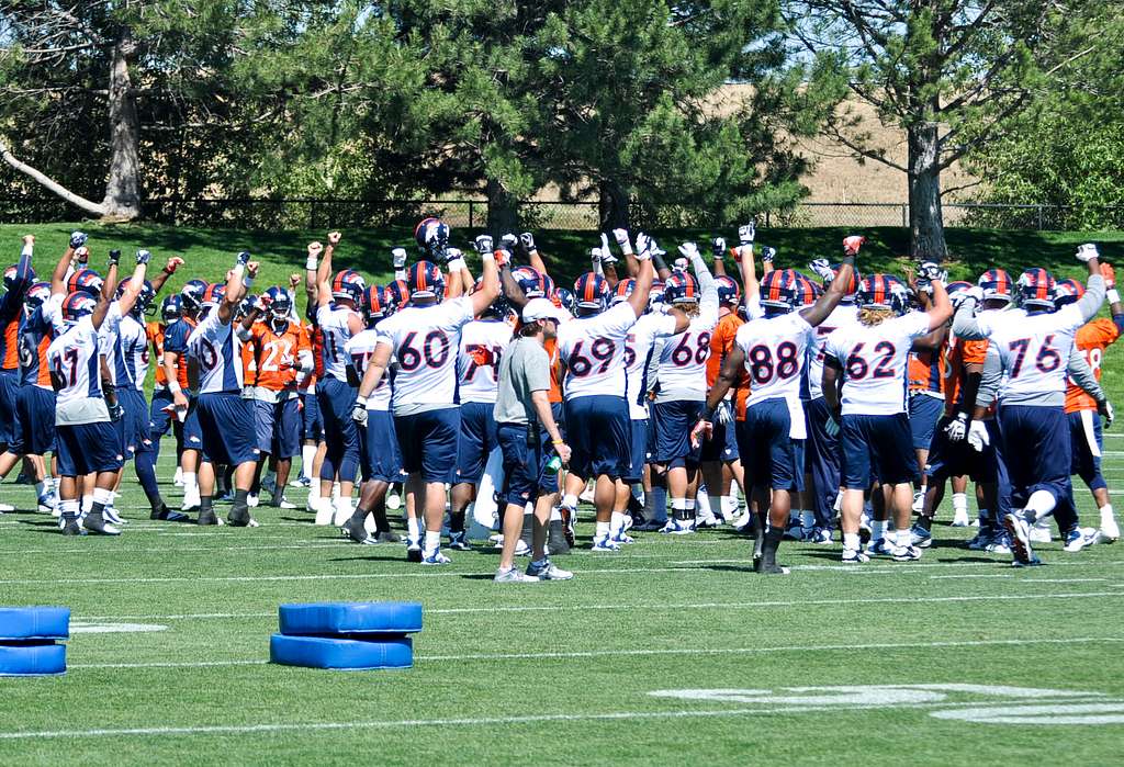 DVIDS - Images - Denver Broncos Salute to Service Game [Image 13 of 13]