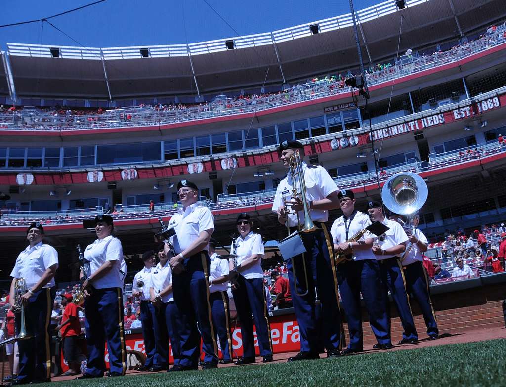 DVIDS - Images - Cincinnati Reds baseball team recognize military