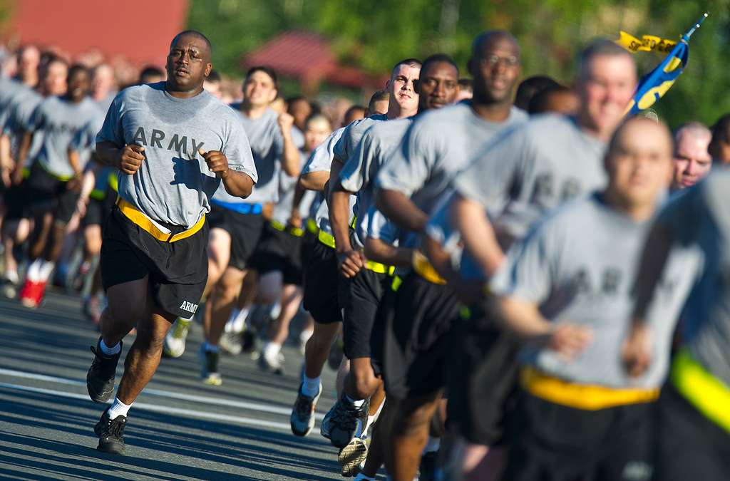 US Army Alaska Army birthday run - PICRYL - Public Domain Media Search ...