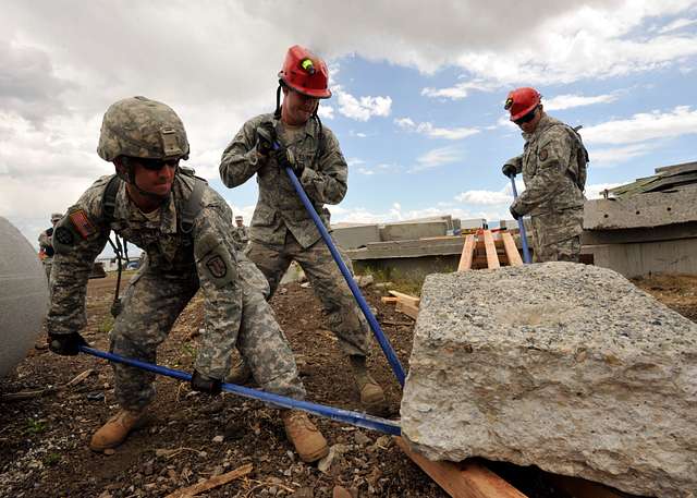 Army Combat Engineers, 3rd Platoon, 118th Sapper Company, - NARA ...