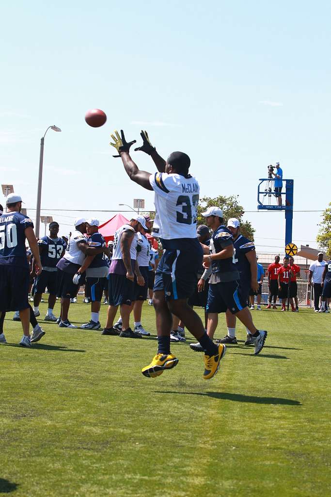 Images - San Diego Chargers at Naval Base San Diego  - DVIDS