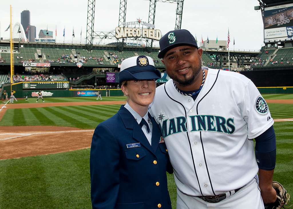 DVIDS - Images - Seattle Mariners Salute the Armed Forces Night [Image 10  of 10]