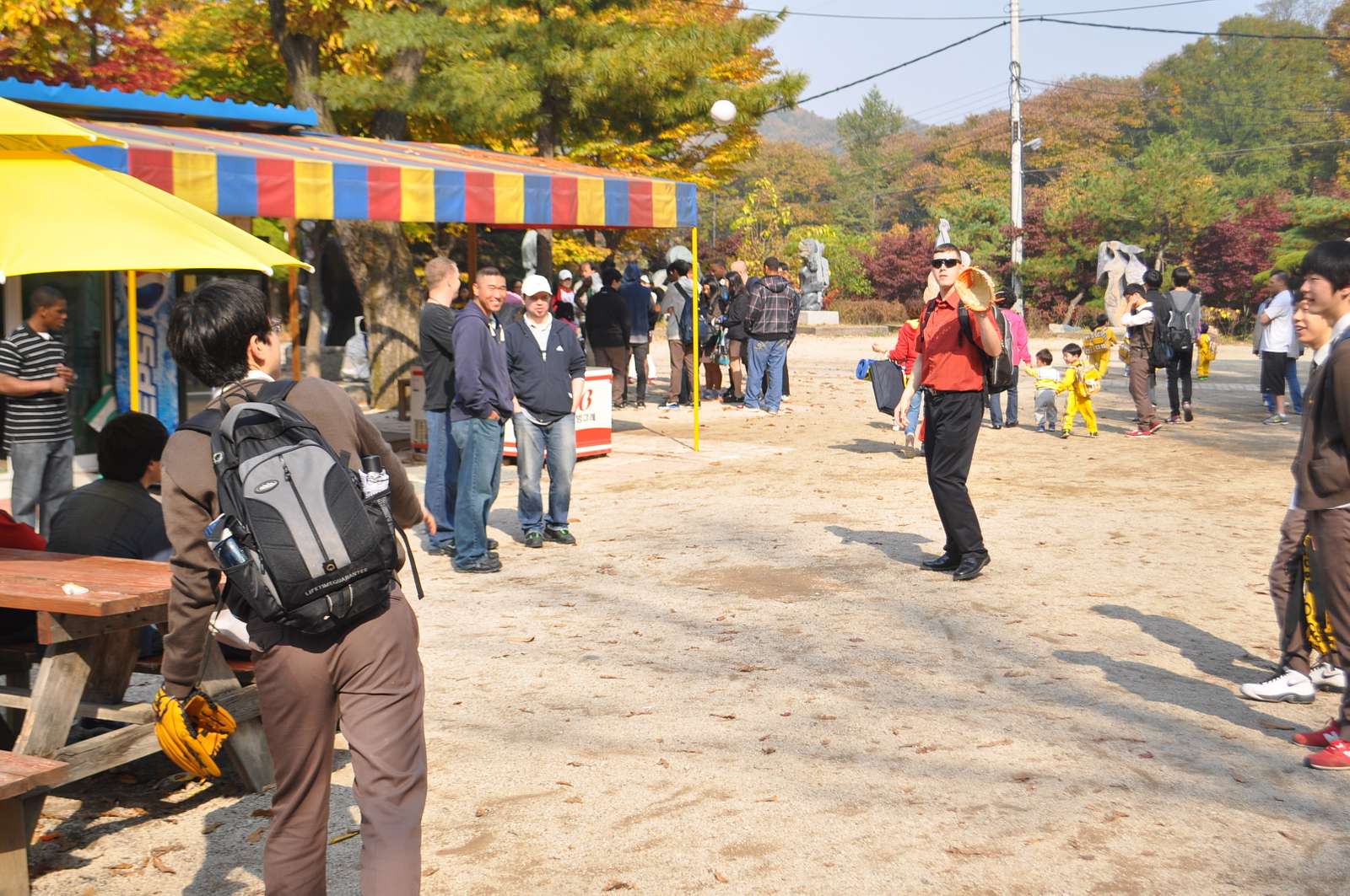 Soldiers from the 2nd Infantry Division and students - NARA & DVIDS ...