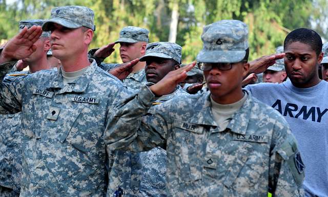 5th Battalion, 7th Air Defense Artillery Regiment soldiers - PICRYL ...